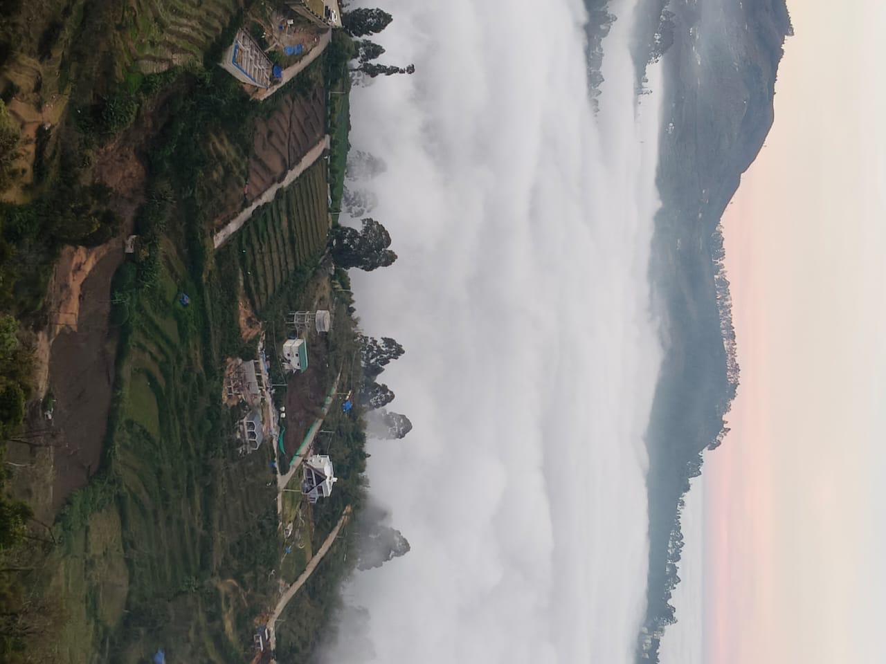 Top suite misty valley view